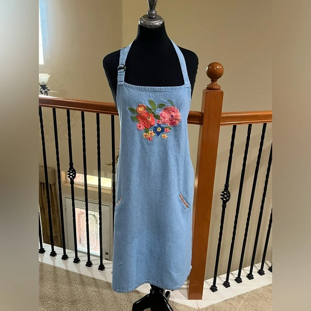 SUR LA TABLE Blue Denim Apron with Bright Floral Embroidery FRONT POCKETS,